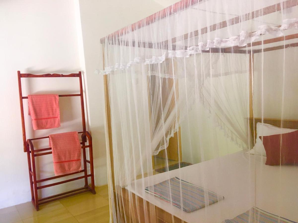Arachchi Guest House Mirissa Eksteriør bilde