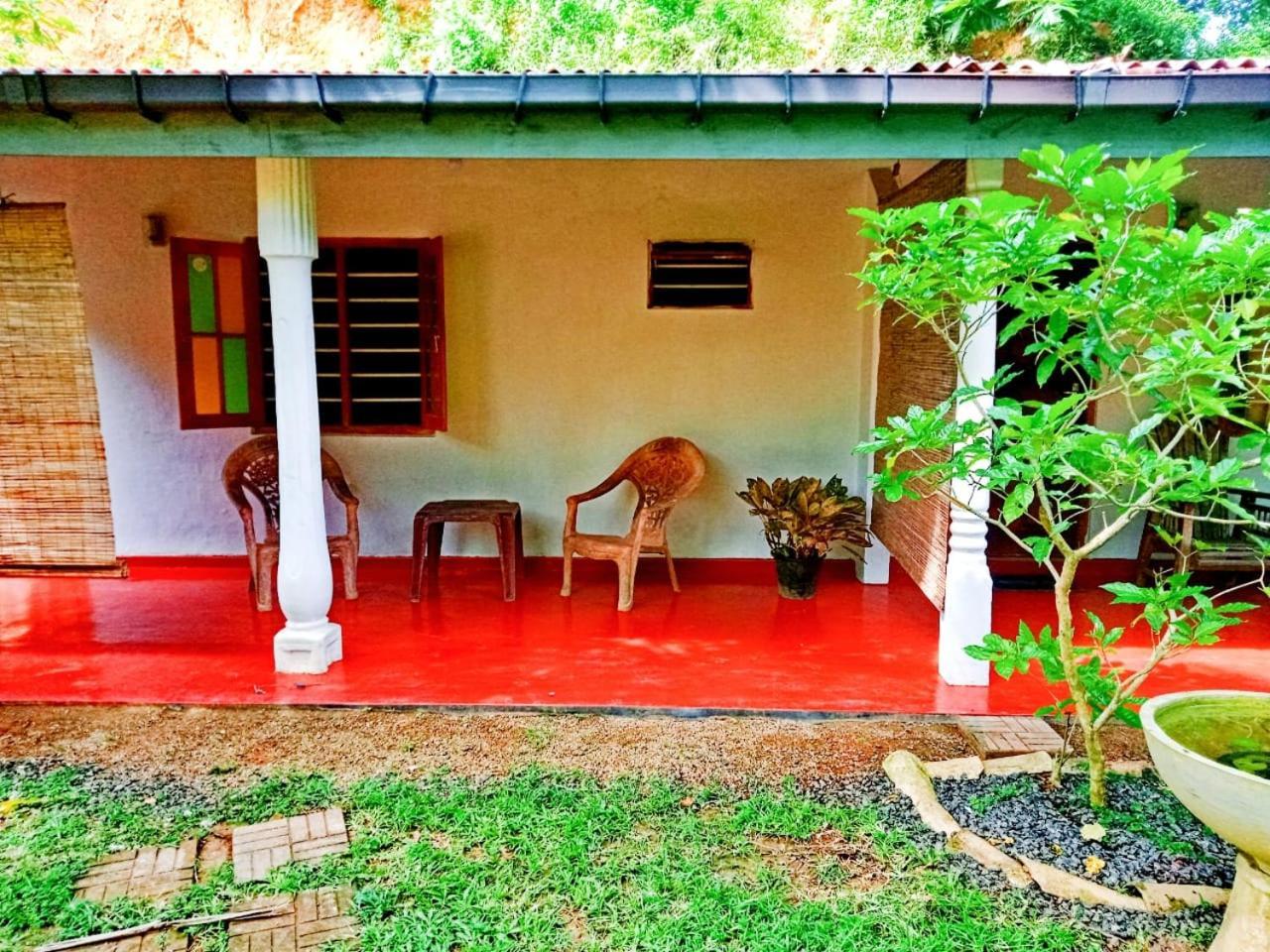 Arachchi Guest House Mirissa Eksteriør bilde