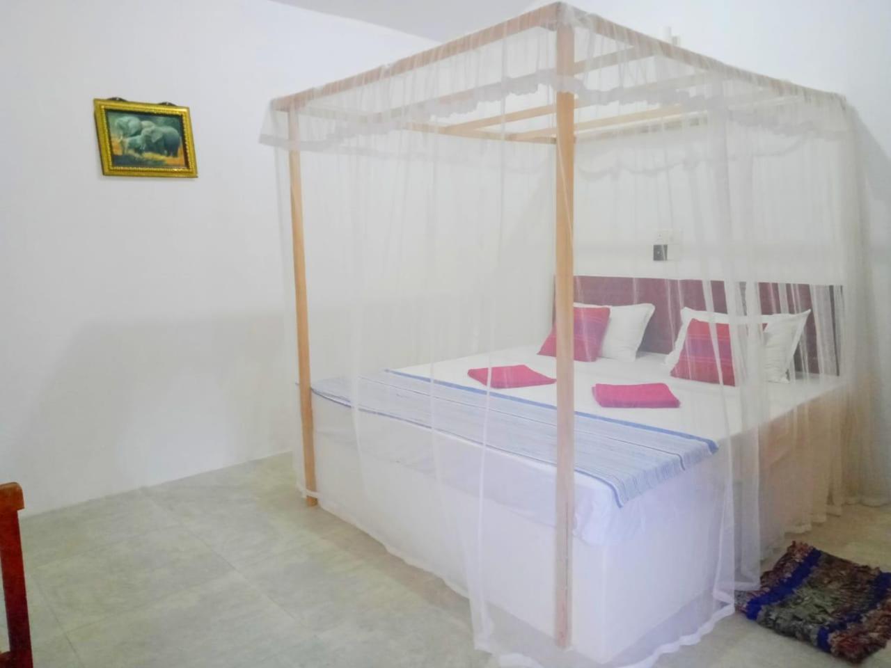 Arachchi Guest House Mirissa Eksteriør bilde